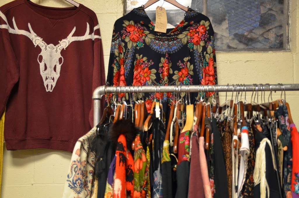 Vivant Vintage | 318 Lincoln St, Allston, MA 02134 | Phone: (857) 228-8565