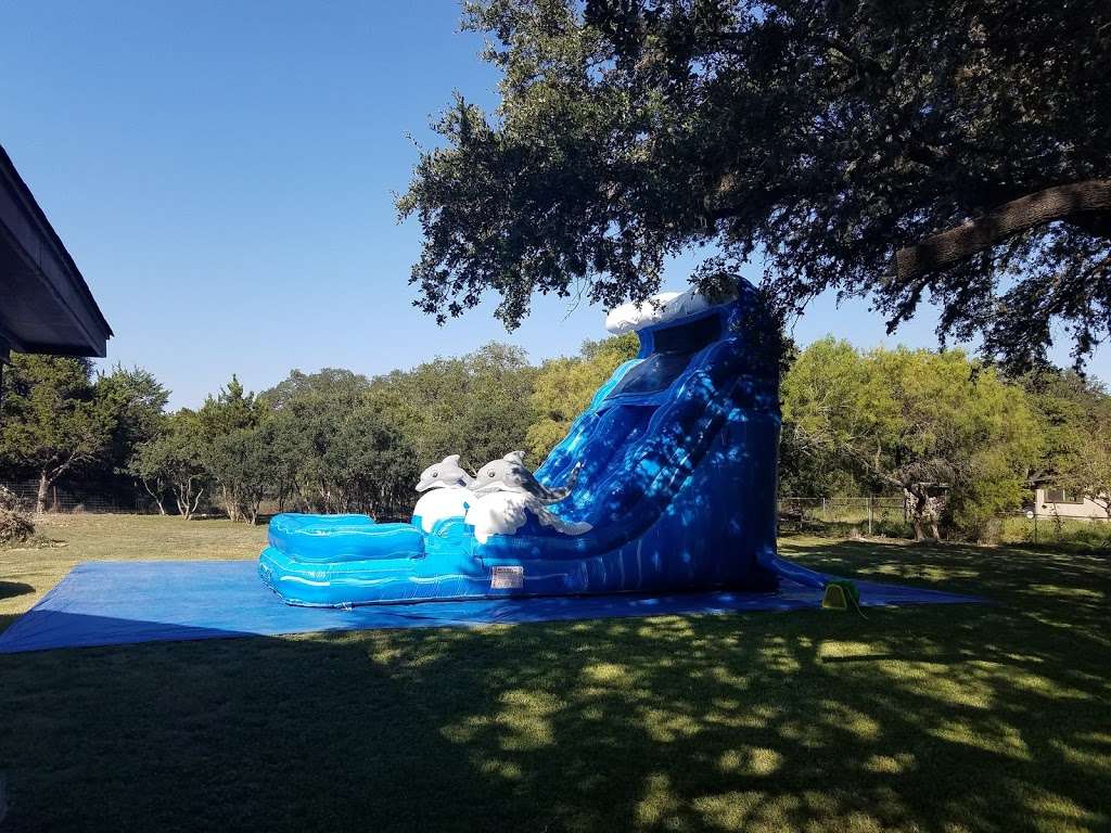 Rainbow Castle Party Rental | N Zarzamora St, San Antonio, TX 78201, USA | Phone: (210) 449-2536