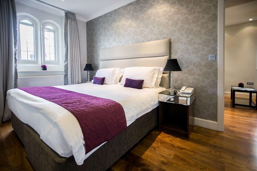 The Pillar Hotel London | 19 Brent St, London NW4 2EU, UK | Phone: 020 8457 4000