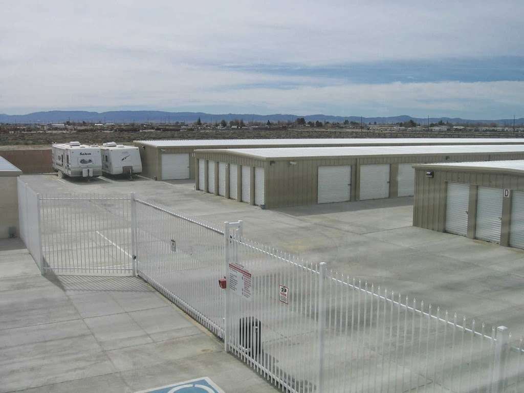Storage For Less | 2463 15th St W, Rosamond, CA 93560 | Phone: (661) 256-8356