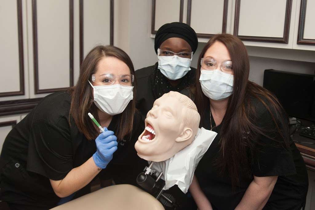 San Antonio Dental Assistant School - Converse | 6634 Binz-Engleman Rd #109, Converse, TX 78109, USA | Phone: (210) 739-0487