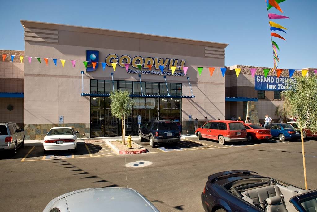 Happy Valley - Goodwill - Retail Store and Donation Center | 1565 W Happy Valley Rd, Phoenix, AZ 85085, USA | Phone: (623) 516-8146