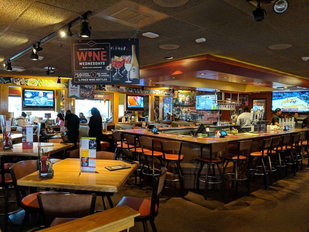 Applebees Grill + Bar | 375 NJ-3, Clifton, NJ 07014, USA | Phone: (973) 471-6161