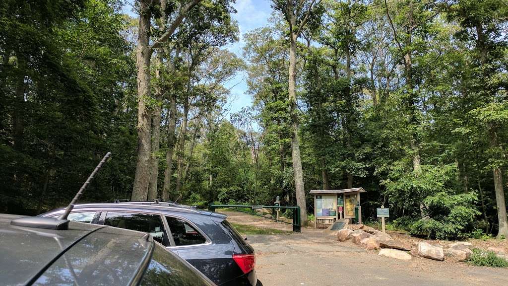 Ravenswood Park Main Gate | Gloucester, MA 01930