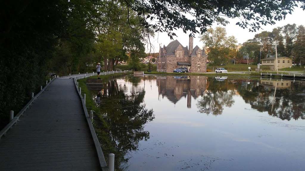 Delafield Fish Hatchery Building | 425 Main St, Delafield, WI 53018, USA | Phone: (262) 646-5813