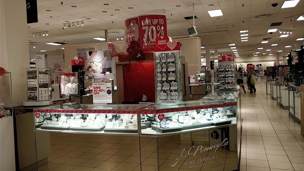 JCPenney | 400 Park City Shopping Center, Lancaster, PA 17601, USA | Phone: (717) 299-0411