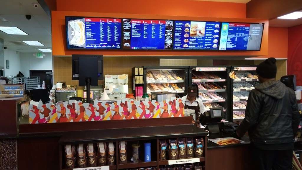 Dunkin Donuts | 1541 Hyde Park Rd, Essex, MD 21221, USA | Phone: (410) 780-3380