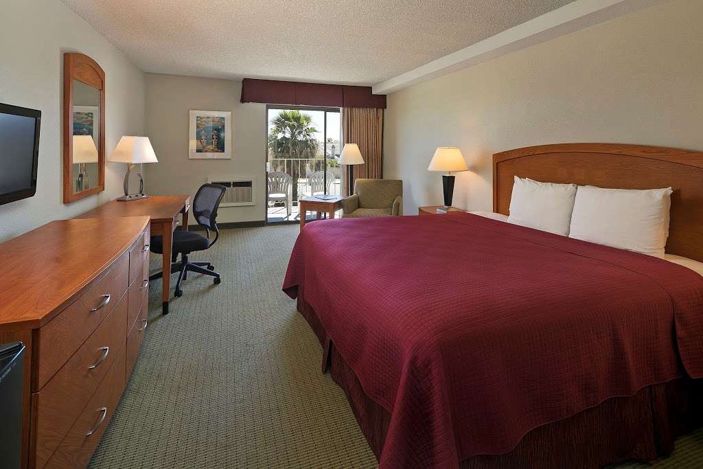 Best Western Golden Sails Hotel | 6285 E, CA-1, Long Beach, CA 90803 | Phone: (562) 596-1631