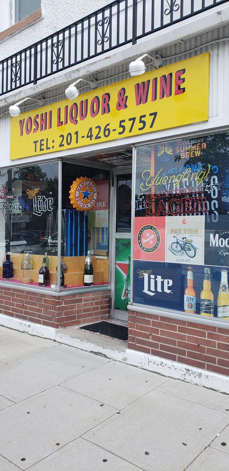 Yoshi Liquor & Wine | 244 Boulevard, Hasbrouck Heights, NJ 07604 | Phone: (201) 426-5757