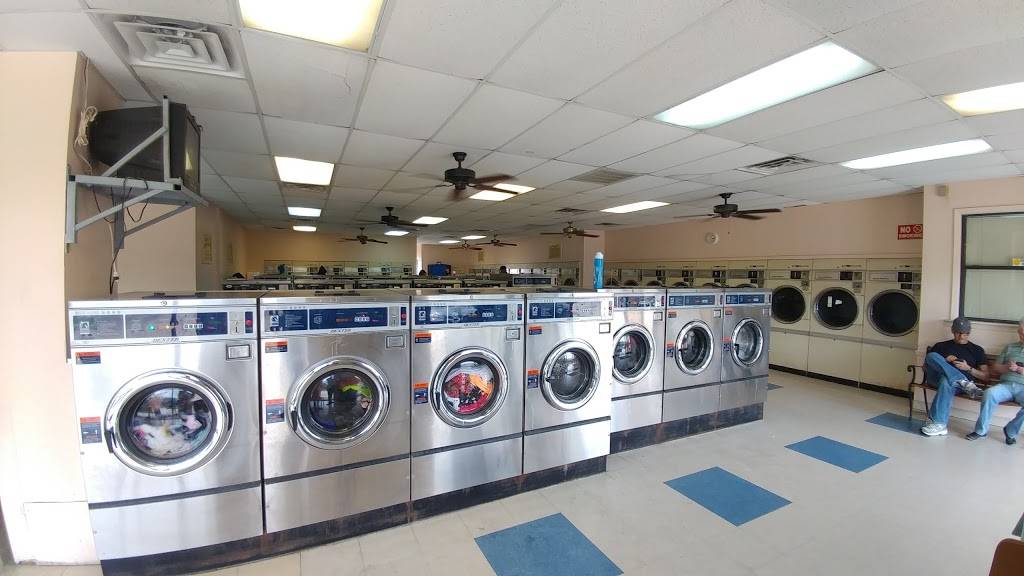 Star Coin Laundry & Bundle Services | 2825 Belt Line Rd #102, Garland, TX 75044, USA | Phone: (972) 414-1310