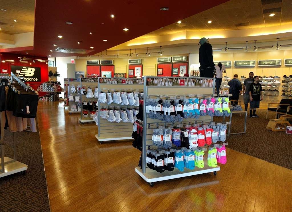 New Balance | 20611 Hawthorne Blvd, Torrance, CA 90503 | Phone: (310) 921-2700