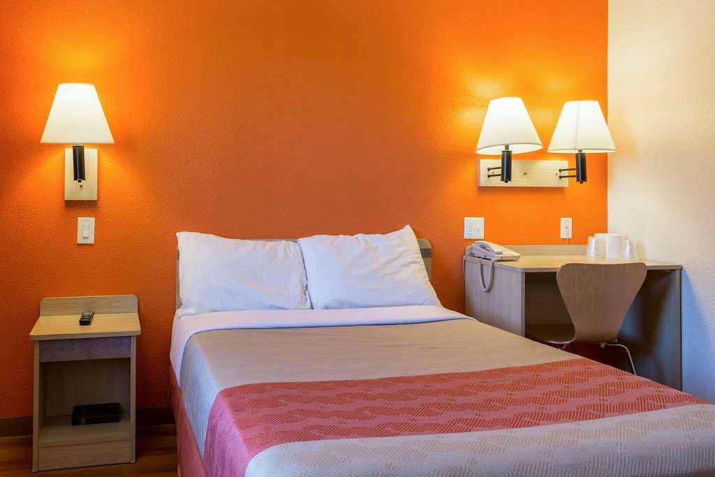 Motel 6 Mojave | 16958 CA-58, Mojave, CA 93501 | Phone: (661) 219-0784