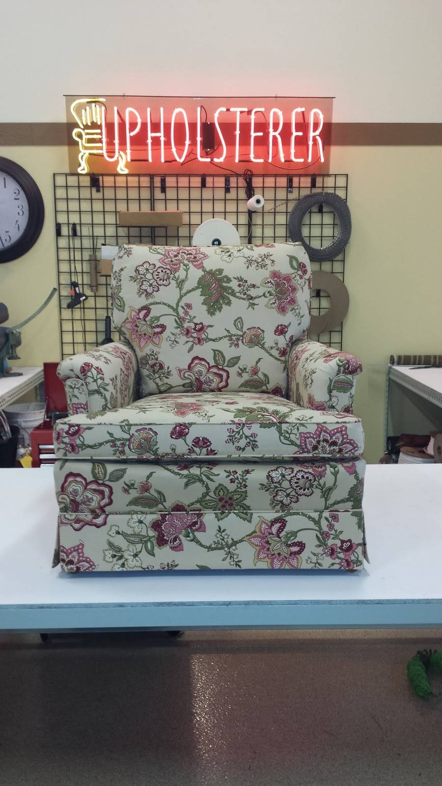 Hometown Upholstery | 645 Post Rd, Madison, WI 53713, USA | Phone: (608) 271-5000