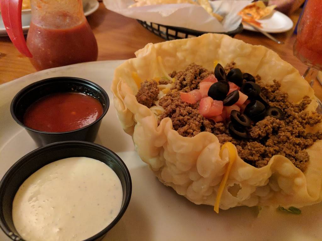 El Bees | 10402 S 144th St, Omaha, NE 68138, USA | Phone: (402) 896-8417