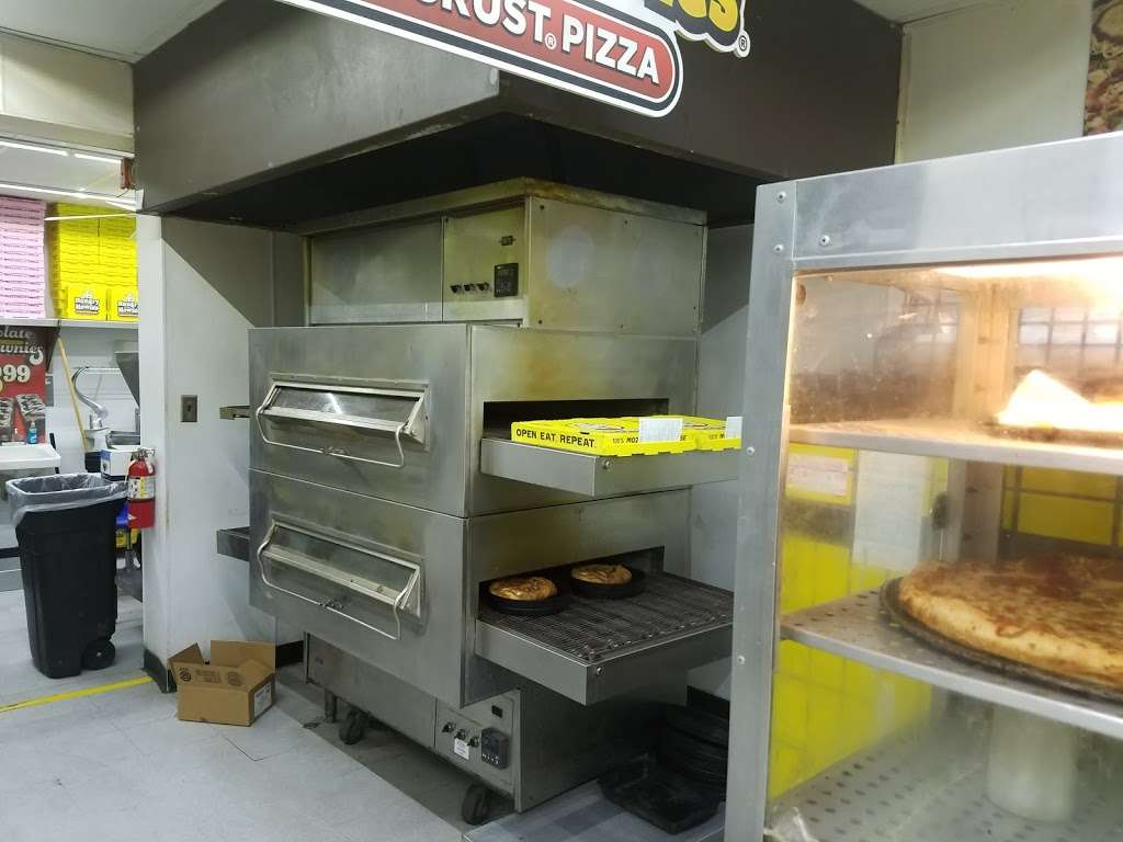 Hungry Howies Pizza | 9945 SE Hwy 42, Summerfield, FL 34491, USA | Phone: (352) 245-8252