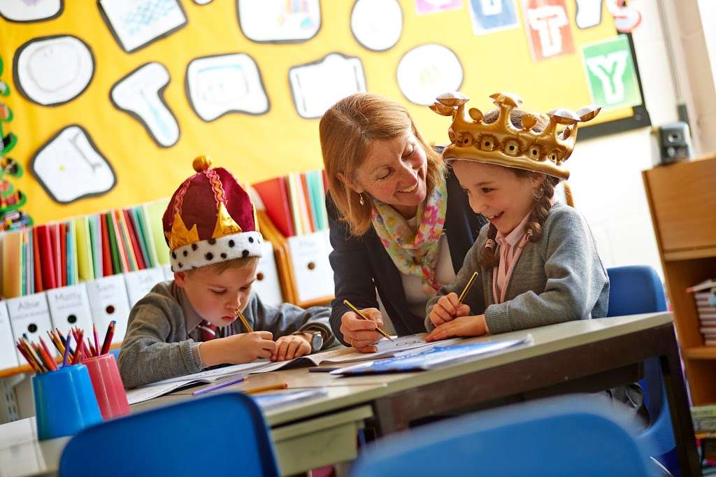 Rose Hill School | Coniston Ave, Tunbridge Wells TN4 9SY, UK | Phone: 01892 525591