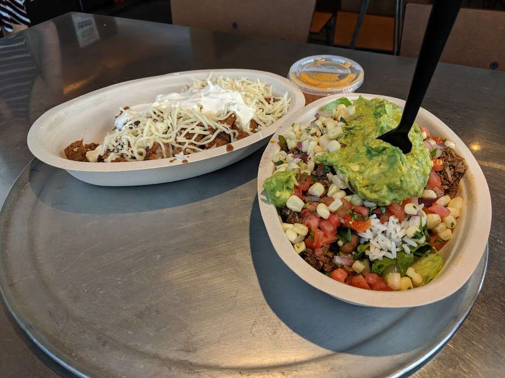 Chipotle Mexican Grill | 12747 Midway Rd, Dallas, TX 75244, USA | Phone: (972) 247-2837