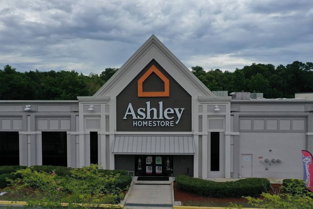 Ashley HomeStore | 8151 Blanding Blvd, Jacksonville, FL 32244, USA | Phone: (904) 221-2347