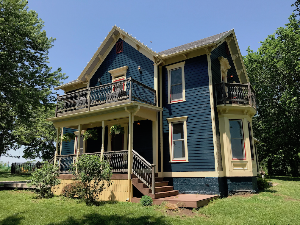 Netherfield Natural Farm Bed & Breakfast | 24126 KS-7, Fontana, KS 66026, USA | Phone: (202) 487-6742