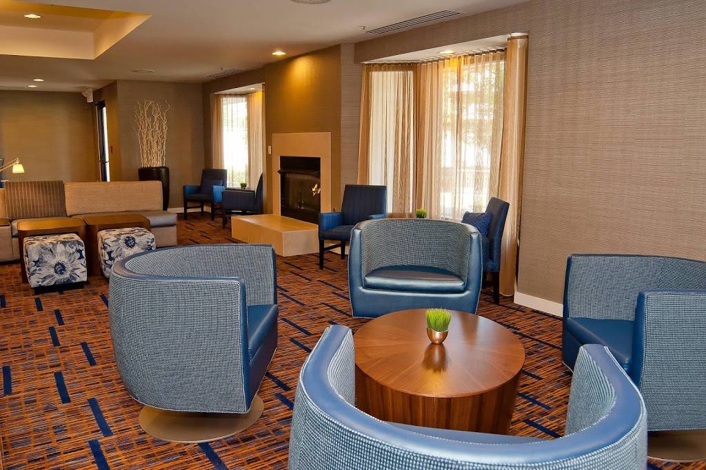 Courtyard by Marriott Cincinnati Airport | 3990 Olympic Blvd, Erlanger, KY 41018, USA | Phone: (859) 647-9900