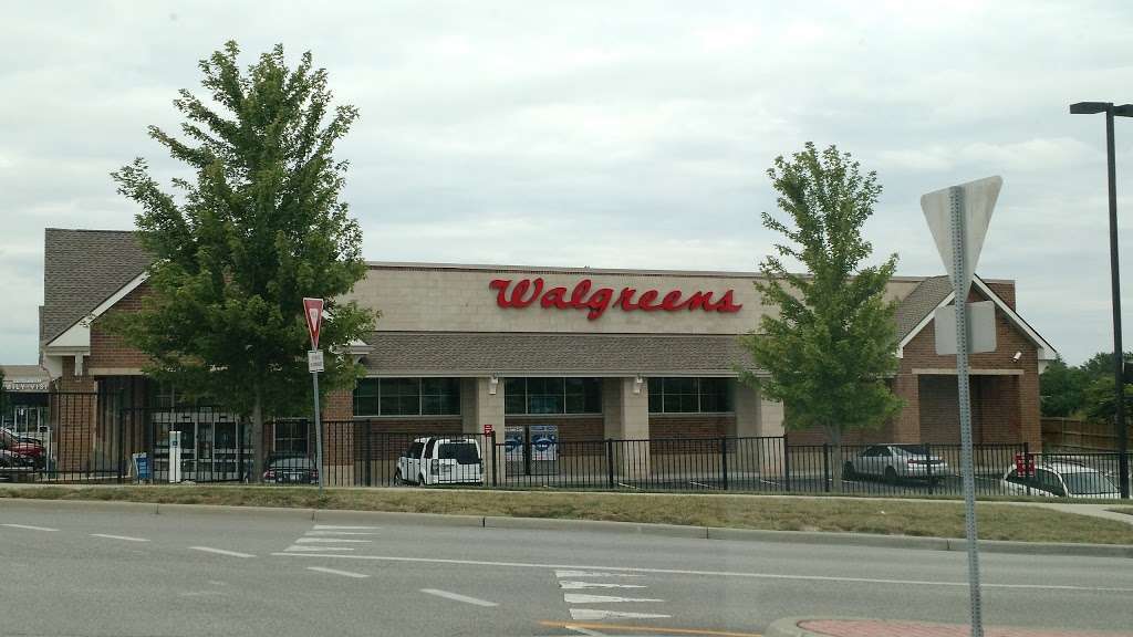 Walgreens | 5455 Roberts St, Shawnee, KS 66226, USA | Phone: (913) 667-1728