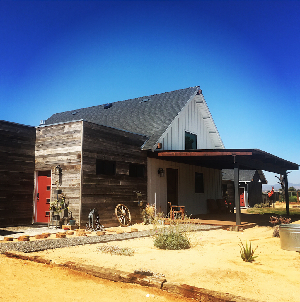 The Rusty Fork Ranch | 33700 Madera De Playa Dr, Temecula, CA 92592, USA | Phone: (760) 889-4455