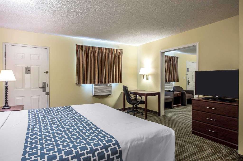 Suburban Extended Stay Hotel Charlotte-Ballantyne | 10225 Feldfarm Ln, Charlotte, NC 28210, USA | Phone: (704) 544-3993