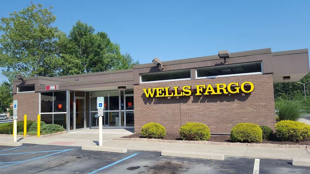 Wells Fargo Bank | 64 Welwood Ave, Hawley, PA 18428, USA | Phone: (570) 226-4536