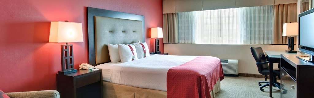Holiday Inn Los Angeles - LAX Airport | 9901 S La Cienega Blvd, Los Angeles, CA 90045, USA | Phone: (310) 649-5151