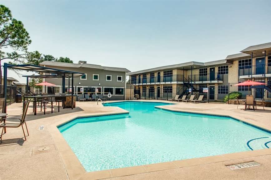 Terraces on the Parkway | 1109 N Carrier Pkwy, Grand Prairie, TX 75050, USA | Phone: (972) 263-4951