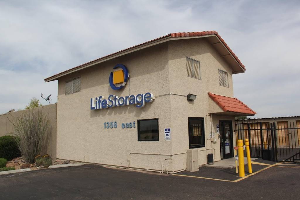 Life Storage | 1356 E Baseline Rd, Mesa, AZ 85204, USA | Phone: (480) 892-7564