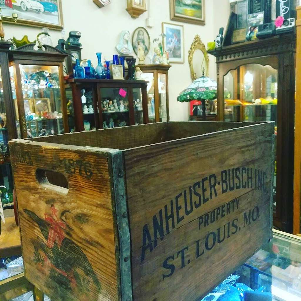 RPickers Antique | 2205 Plainfield Rd, Crest Hill, IL 60403 | Phone: (815) 582-4521