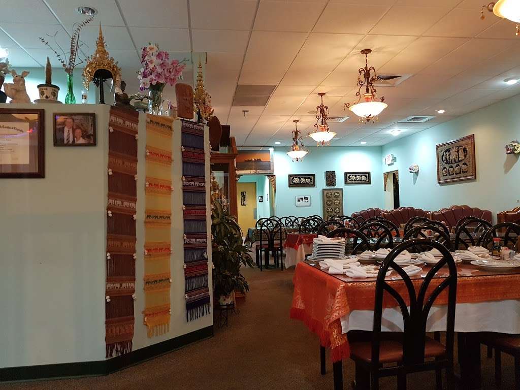 Siam Garden Thai Restaurant | 3607 Whitehall Park Dr, Charlotte, NC 28273, USA | Phone: (704) 583-4414