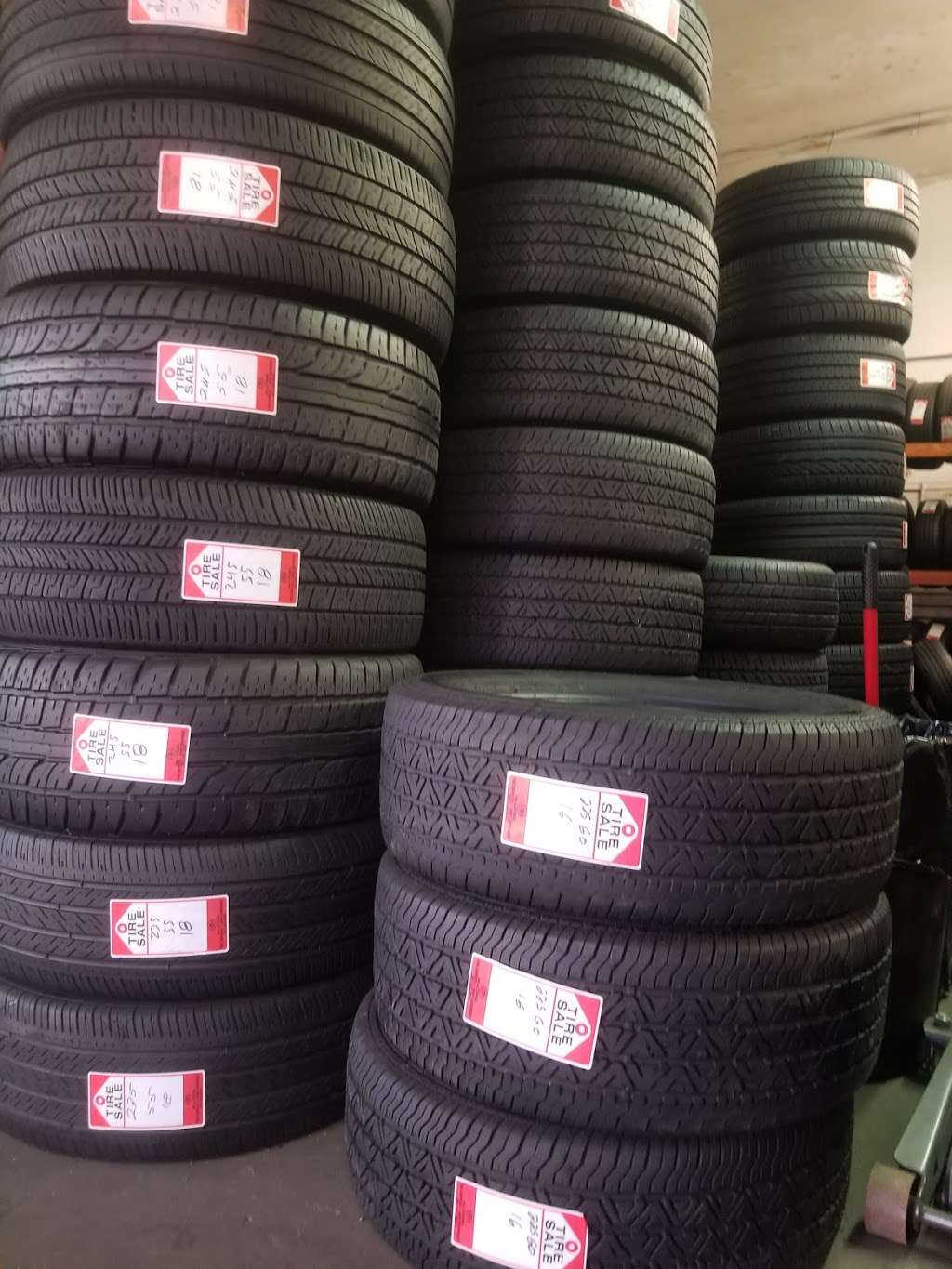 Miranda tire shop 2 | 6905 Telephone Rd, Houston, TX 77061, USA | Phone: (832) 298-0880