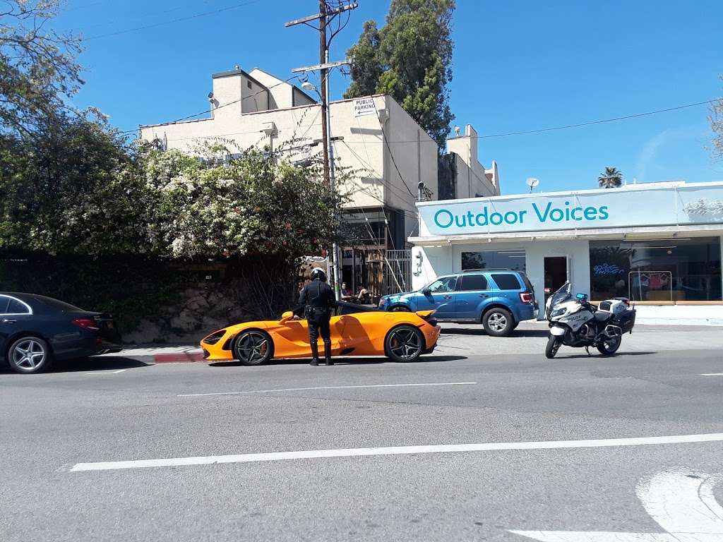 Outdoor Voices | 8425 Melrose Ave, Los Angeles, CA 90069, USA | Phone: (323) 591-0284