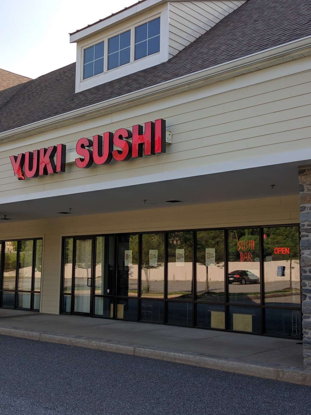 Yuki Sushi Japanese Cuisine | 212 S Newtown Street Rd, Newtown Square, PA 19073, USA | Phone: (610) 359-8418