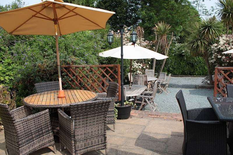 The Castle | Millers Ln, Outwood, Redhill RH1 5QB, UK | Phone: 01342 842754