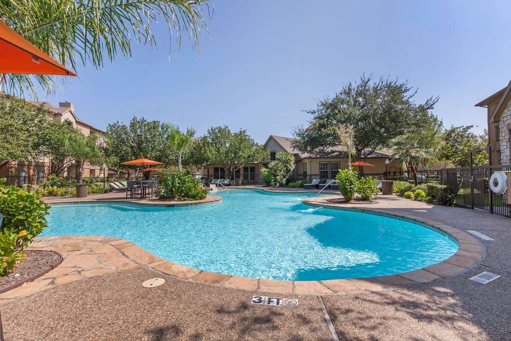 The Legend at Park Ten Apartments in 15000 Park Row, Houston, TX 77084