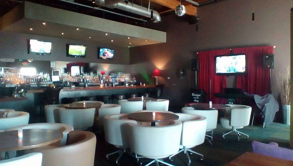 The Lounge | 9832 N 7th St #3, Phoenix, AZ 85020, USA | Phone: (602) 870-4122