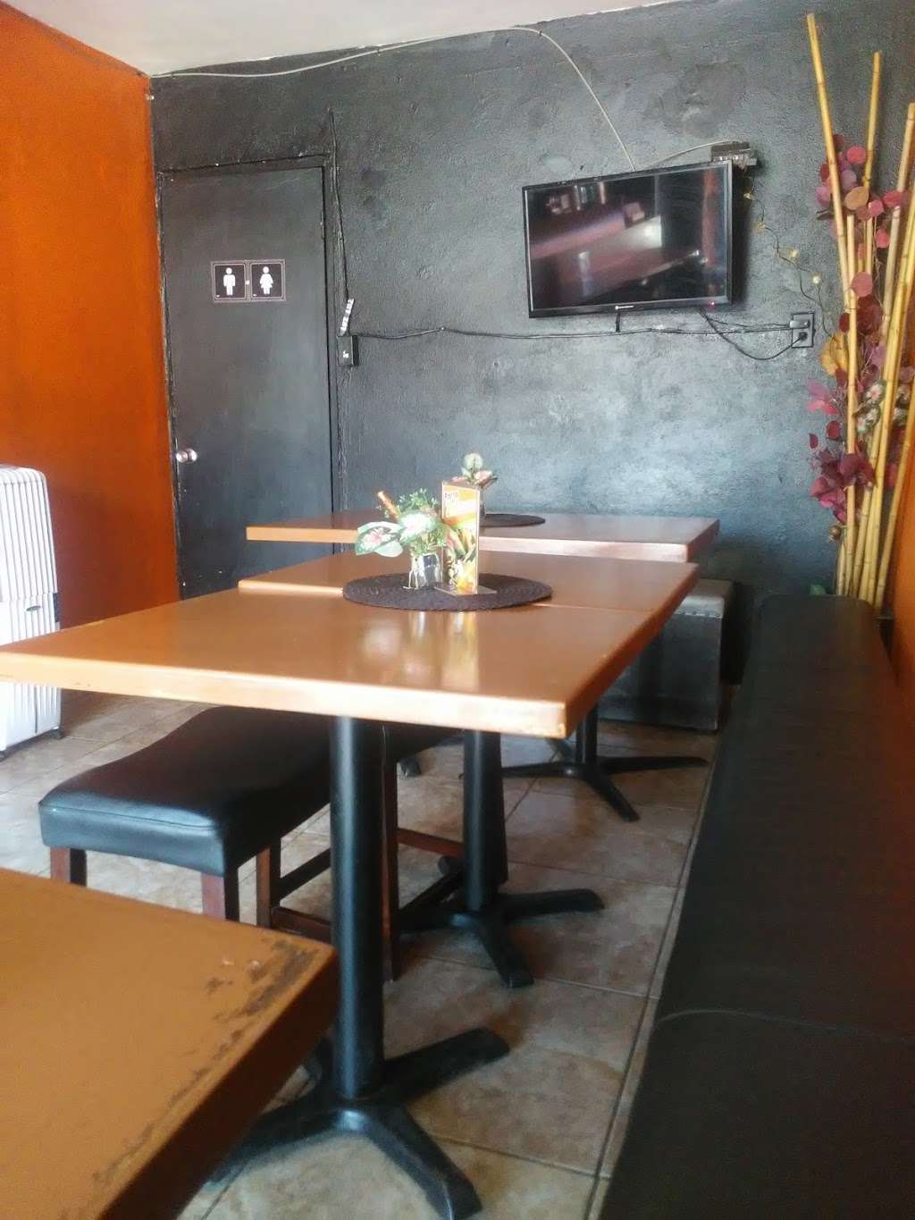 Sushi Swain | Av. Miraflores 6436, El Rubi, 22626 Tijuana, B.C., Mexico | Phone: 664 379 4773