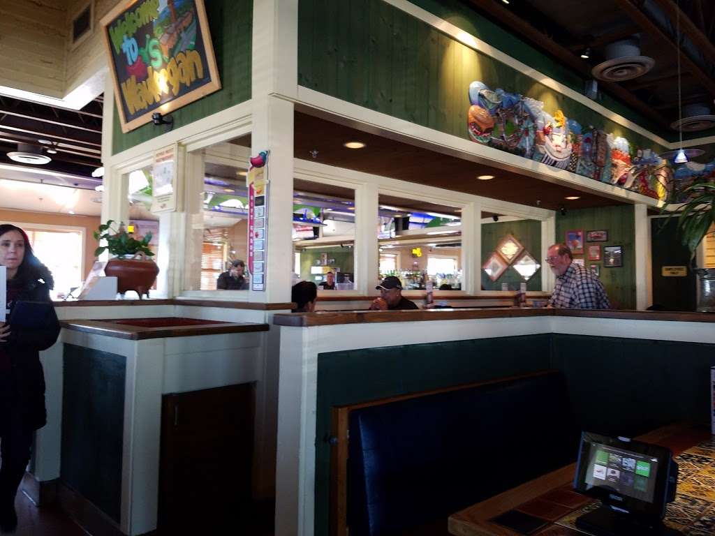 Chilis Grill & Bar | 890 S Waukegan Rd, Waukegan, IL 60085 | Phone: (847) 689-0540