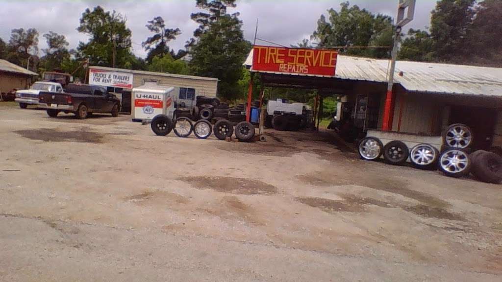 Hernandez Tire Shop | 865, 59 NORTH, Cleveland St, Cleveland, TX 77327, USA | Phone: (832) 401-8189