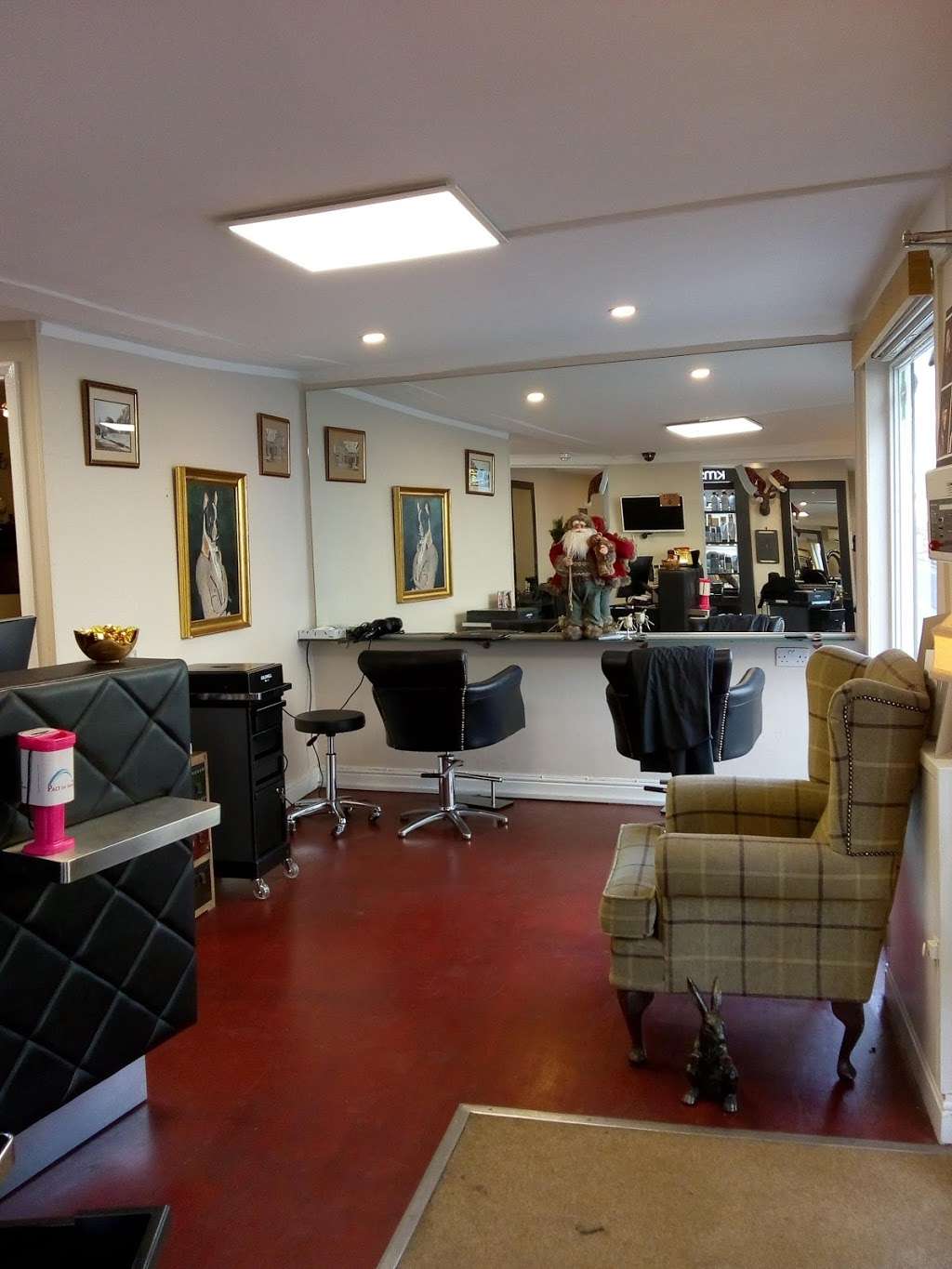 Rudhair | 4 The Square, Sawbridgeworth CM21 9AE, UK | Phone: 01279 721464