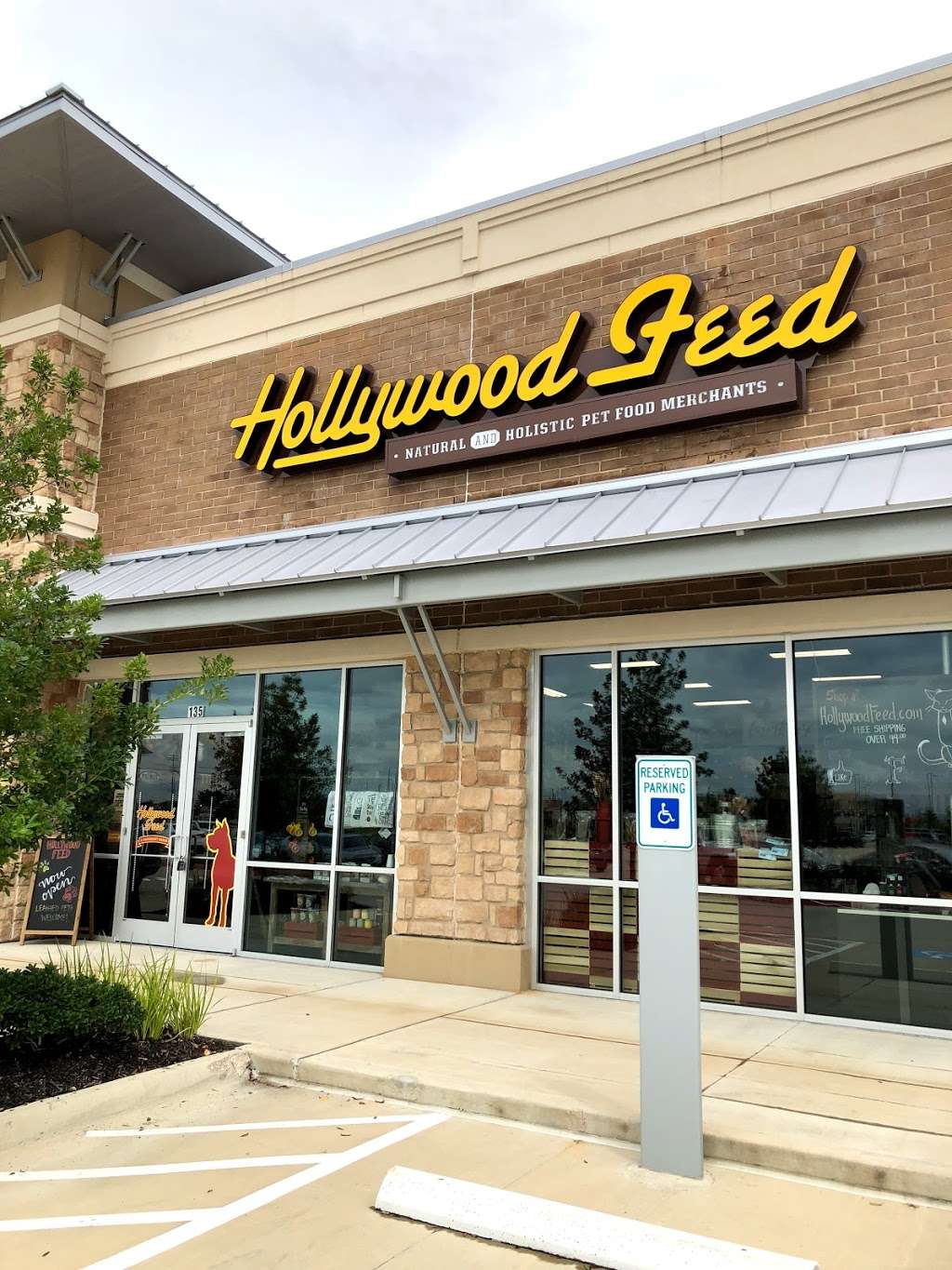 Hollywood Feed | 9722 Gaston Rd Suite 135, Katy, TX 77494, USA | Phone: (346) 257-4124