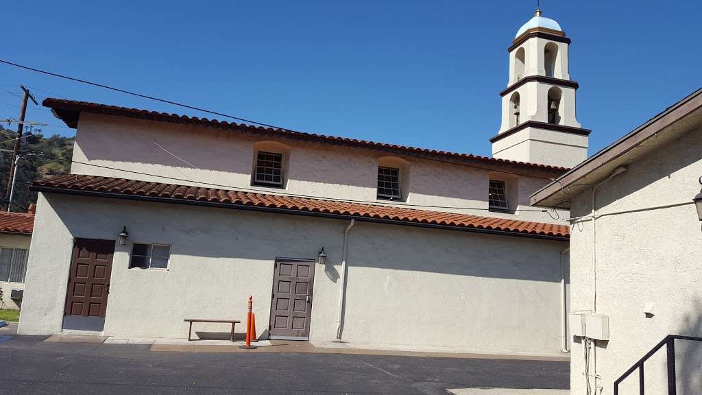St. Ann Catholic Church - Iglesia de Santa Ana - Nhà thờ Công Gi | 2302 Riverdale Ave, Los Angeles, CA 90031, USA | Phone: (323) 221-6368