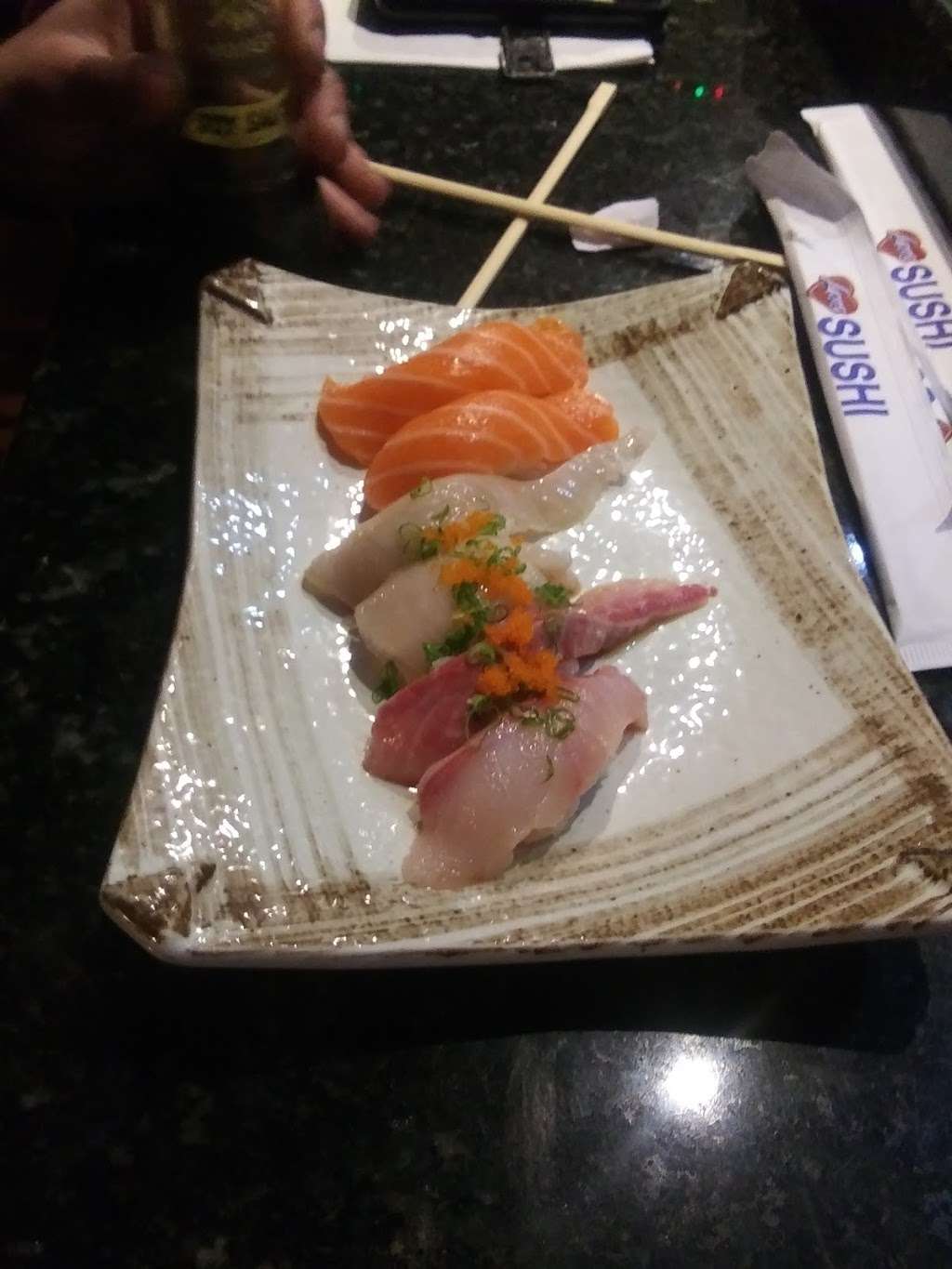 Love Sushi | 140 W Hillcrest Dr # 118, Thousand Oaks, CA 91360 | Phone: (805) 496-9102