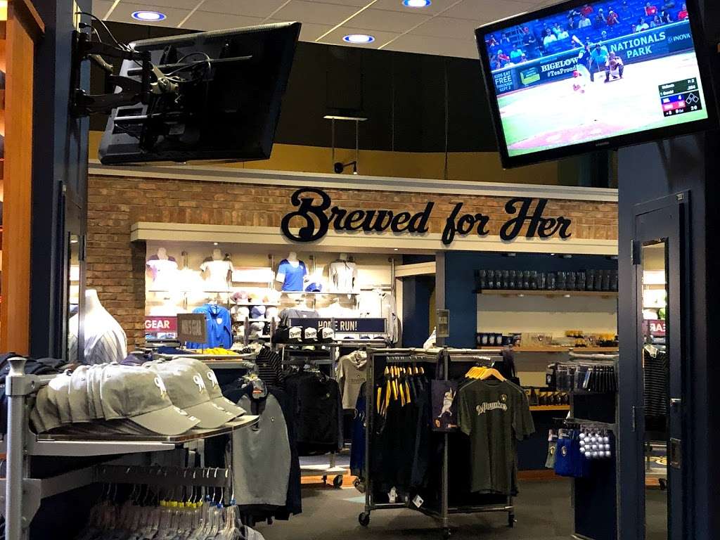 Brewers Team Store | Field Level | 1 Brewers Way, Milwaukee, WI 53214, USA | Phone: (414) 902-4750