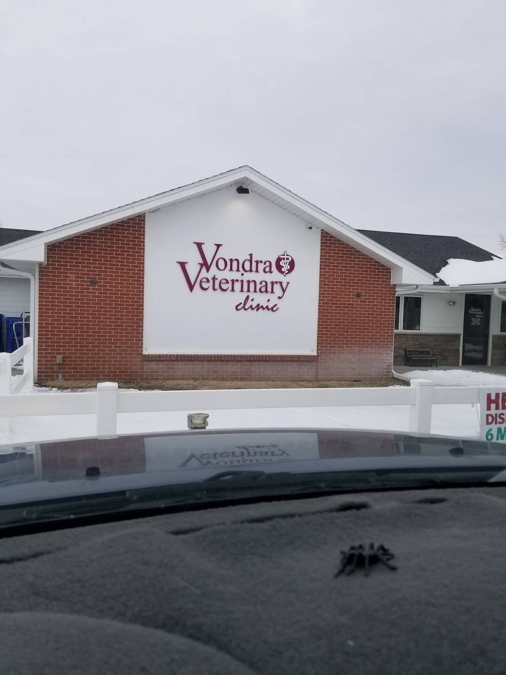 Vondra Veterinary Clinic | 2400 W Van Dorn St, Lincoln, NE 68522, USA | Phone: (402) 477-1113