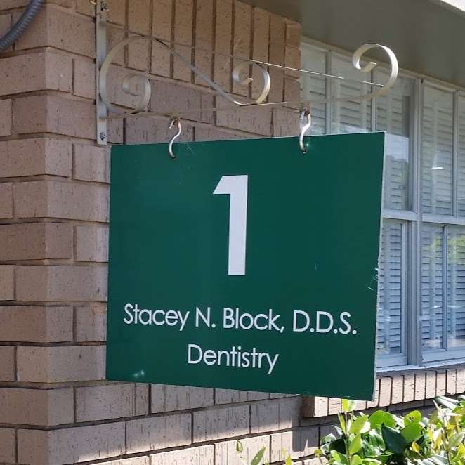 Stacey N Block DDS | 14441 Memorial Dr #1, Houston, TX 77079, USA | Phone: (281) 558-5700