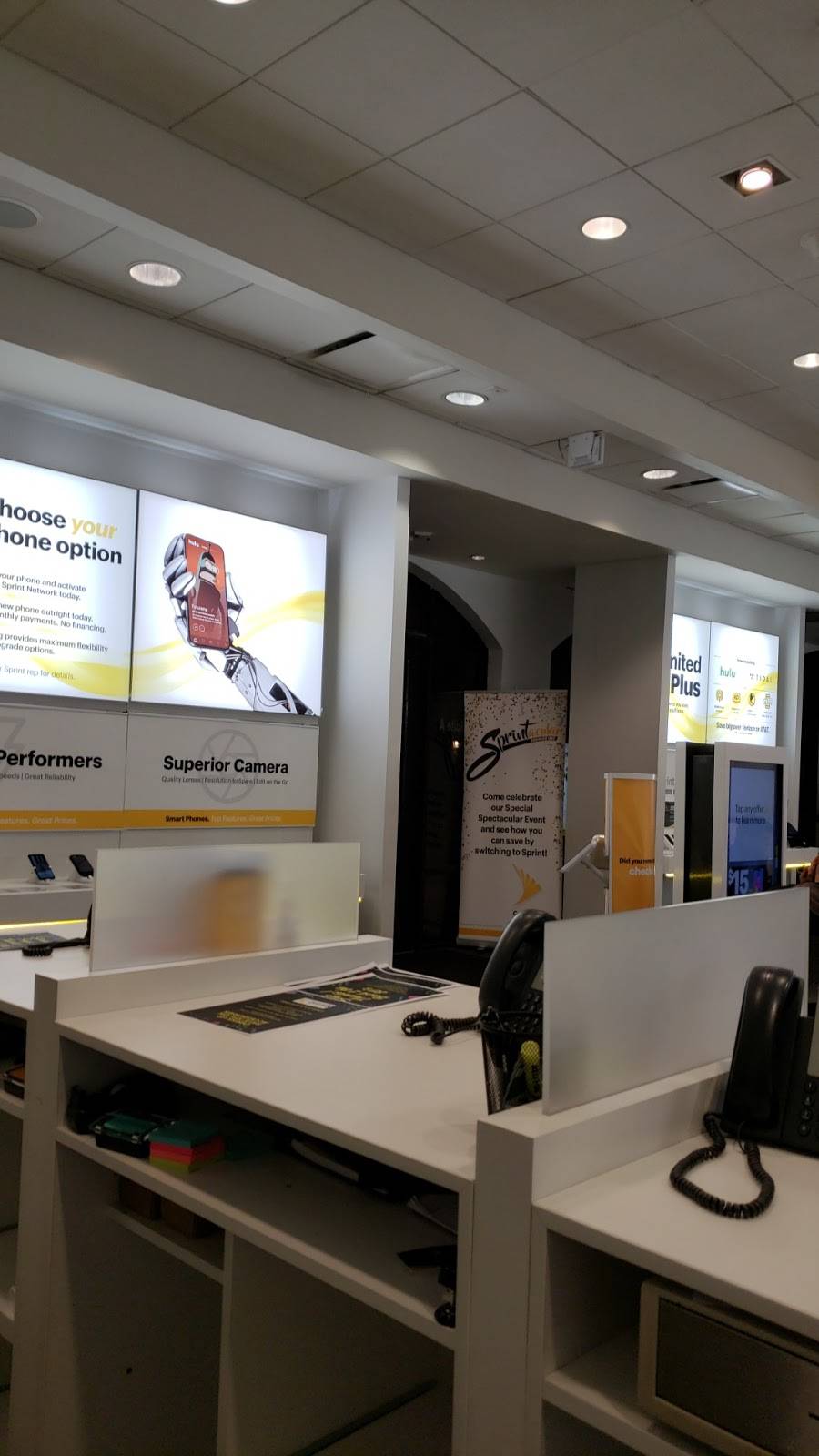 Sprint Store | 3790 Tyrone Blvd N Ste A, St. Petersburg, FL 33710 | Phone: (727) 345-1100